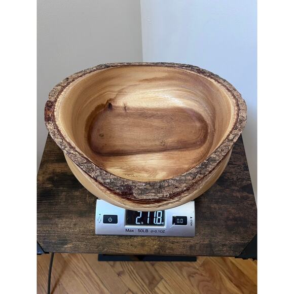 Lipper International 1094 Acacia Rustic Tulip Serving Bowl Size Medium - Picture 13 of 13